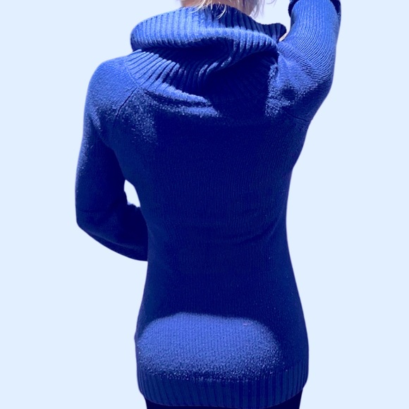 Blue pull-over - Picture 3 of 12